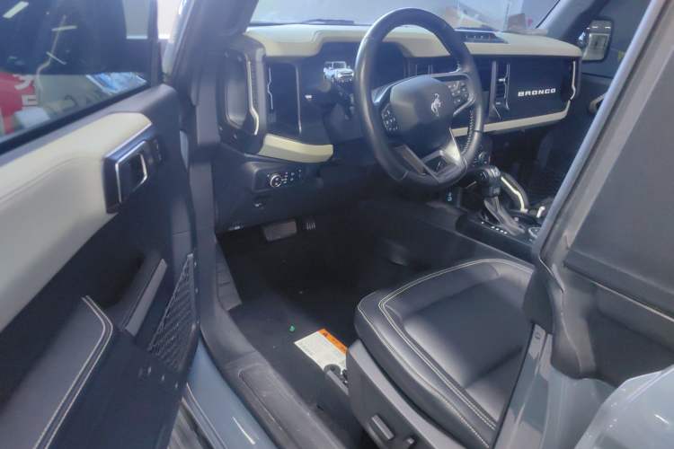 Used Ford Bronco 2024 2.3T Long Beach Interior 3