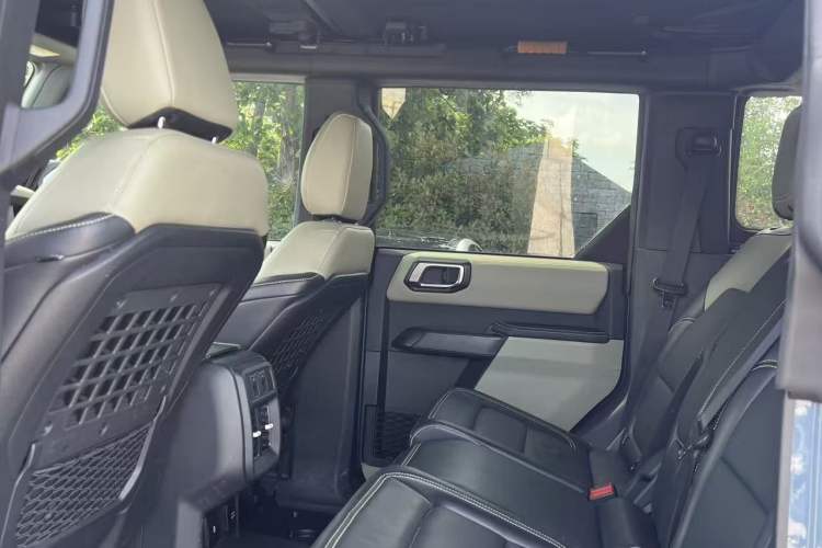 Used Ford Bronco 2024 2.3T Long Beach Interior 3