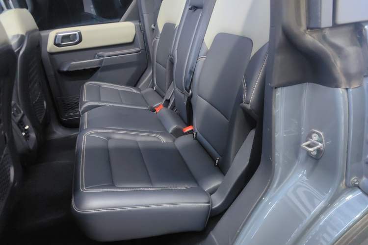 Used Ford Bronco 2024 2.3T Long Beach Interior 4