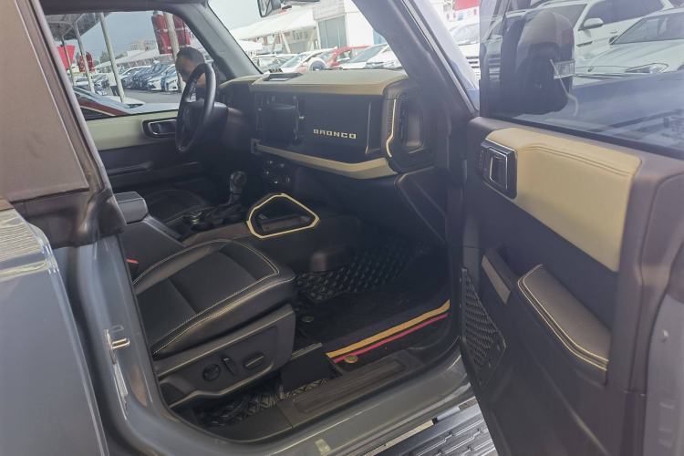 Used Ford Bronco 2024 2.3T Long Beach Interior 9