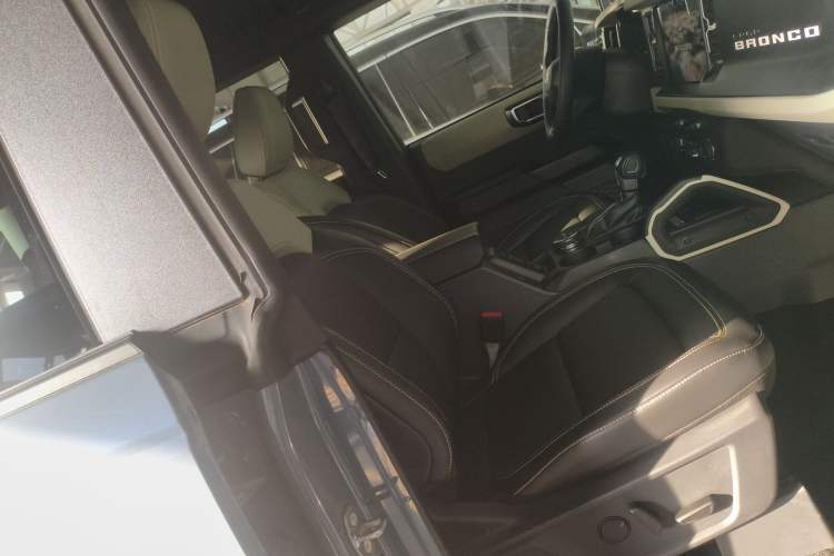 Used Ford Bronco 2024 2.3T Long Beach Right Front Seat
