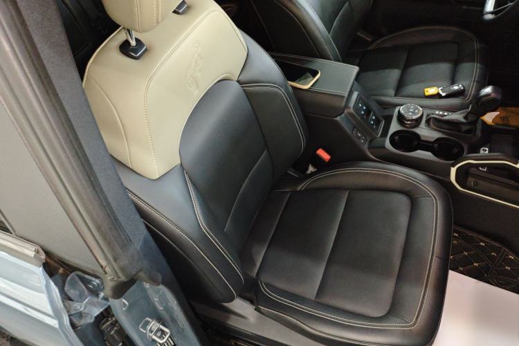 Used Ford Bronco 2024 2.3T Long Beach Right Front Seat