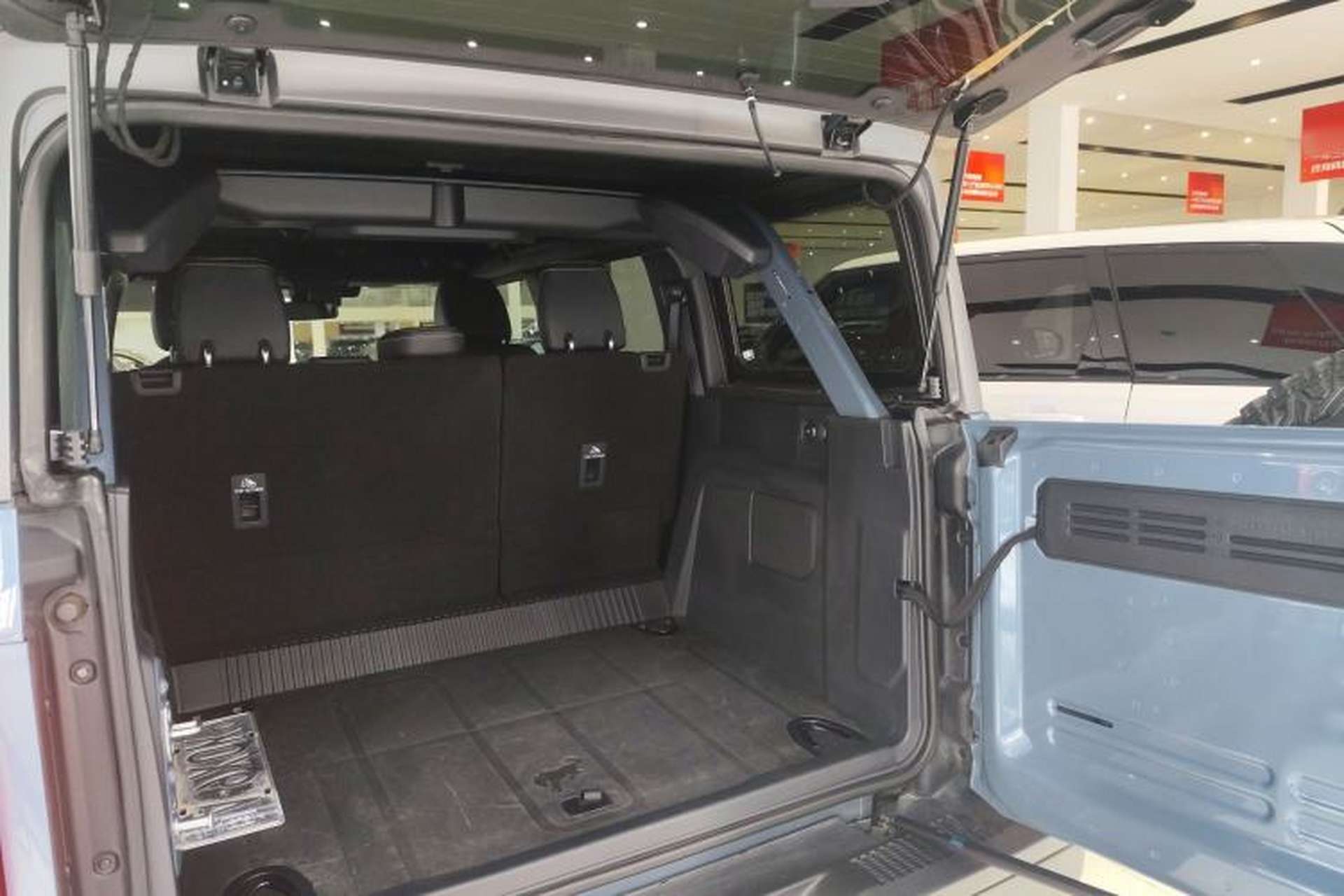 Used Ford Bronco 2024 2.3T Wilderness Trunk