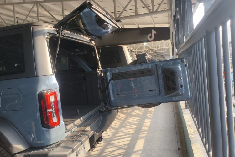Used Ford Bronco 2024 2.3T Long Beach Trunk