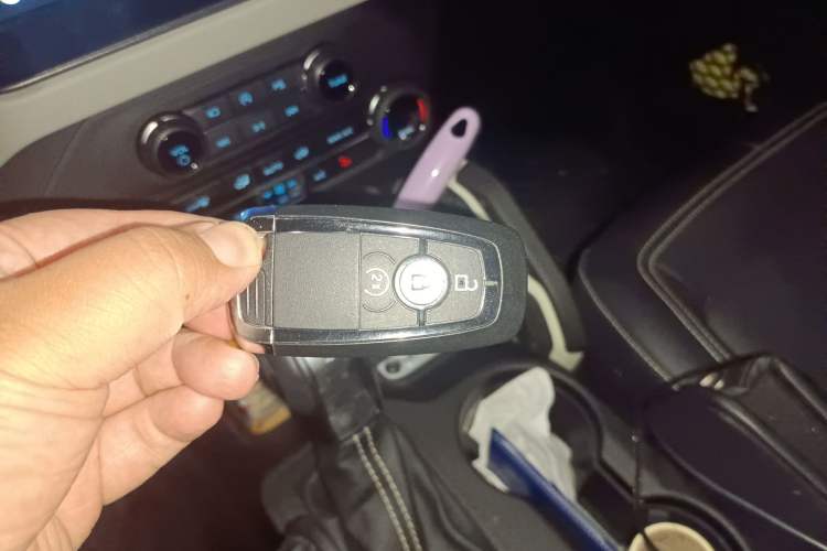 Used Ford Bronco 2024 2.3T Long Beach Vehicle Key