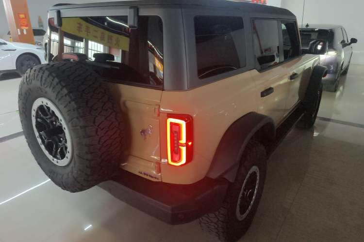 Used Ford Bronco 2024 2.3T Long Beach Big-Foot Off-Road Version Rear Right 45 Deg
