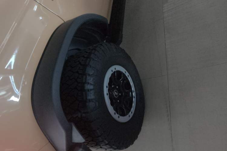 Used Ford Bronco 2024 2.3T Long Beach Big-Foot Off-Road Version Right Rear Wheel Hub