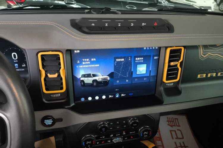 Used Ford Bronco 2024 2.3T Wilderness Audio And AC Panel