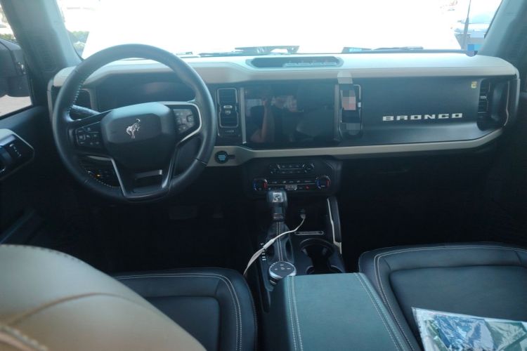 Used Ford Bronco 2024 2.3T Long Beach Center Console