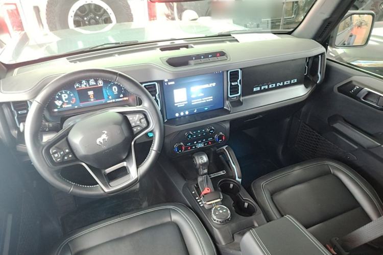Used Ford Bronco 2024 2.3T Diamond Edition Center Console