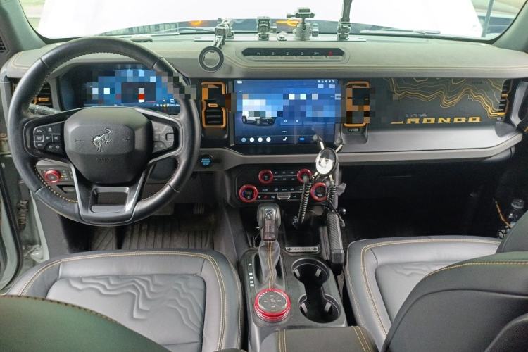 Used Ford Bronco 2024 2.3T Wilderness Center Console