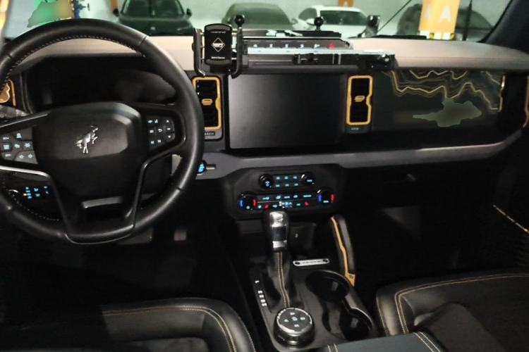 Used Ford Bronco 2024 2.3T Wilderness Center Console