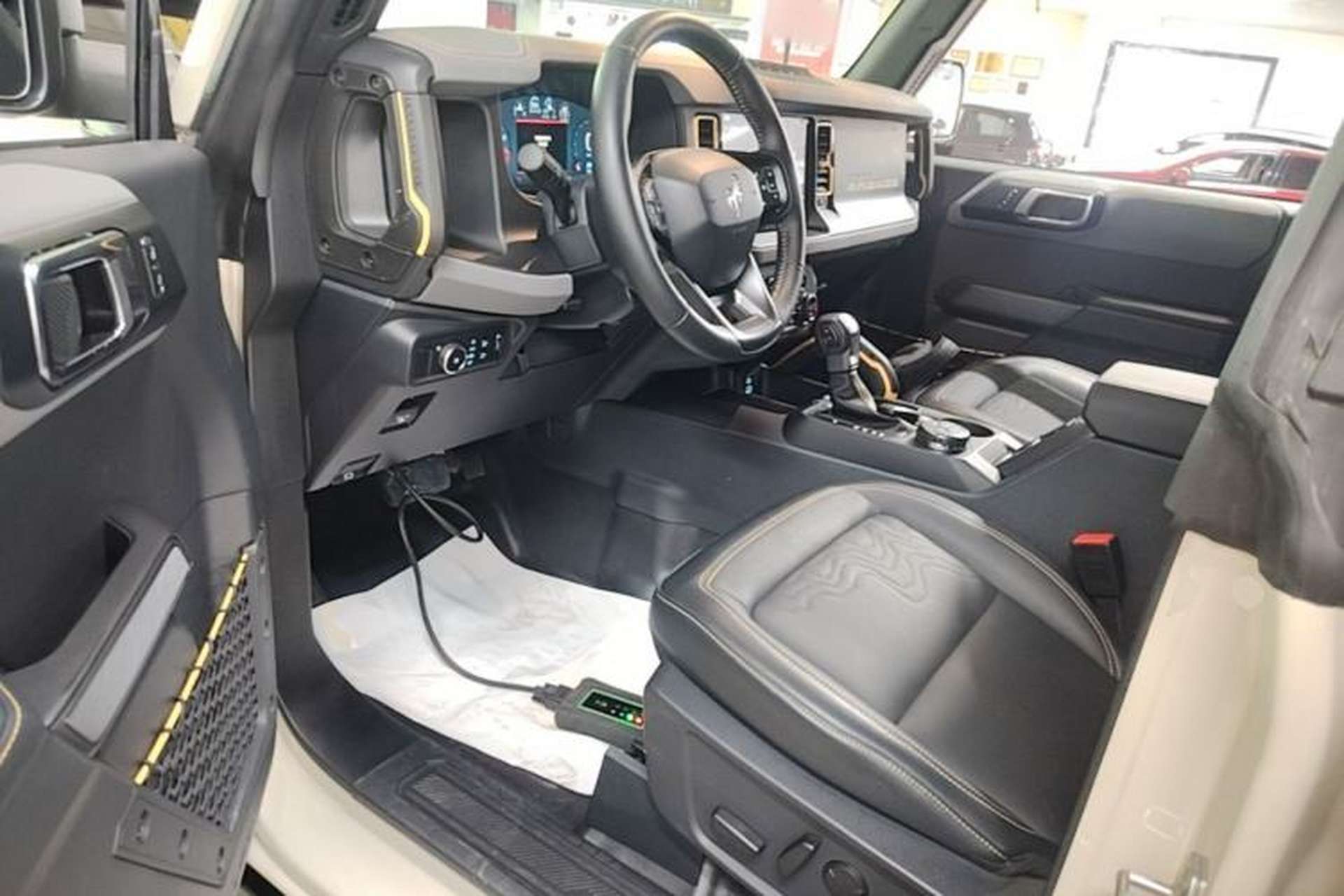 Used Ford Bronco 2024 2.3T Wilderness Driver Seat