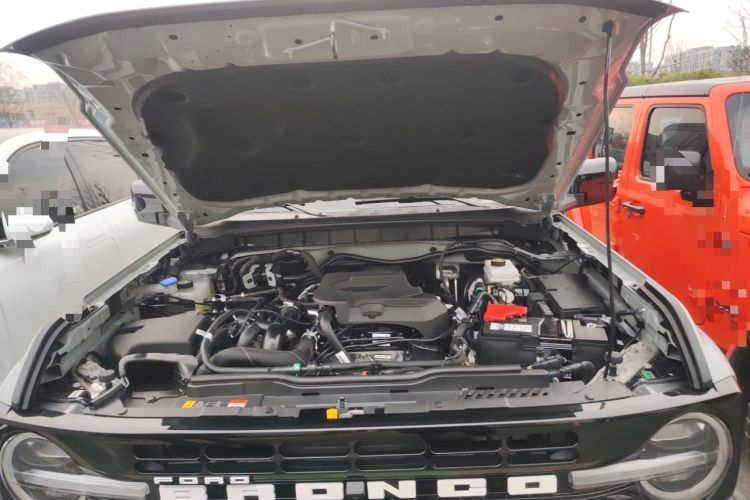 Used Ford Bronco 2024 2.3T Long Beach Engine Bay