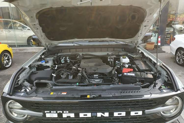Used Ford Bronco 2024 2.3T Wilderness Engine Bay