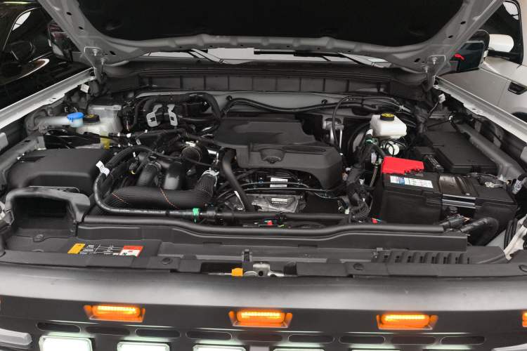 Used Ford Bronco 2024 2.3T Long Beach Engine Bay