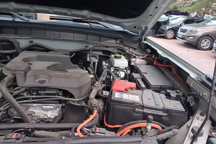 Used Ford Bronco 2024 2.3T Long Beach Engine Bay Left