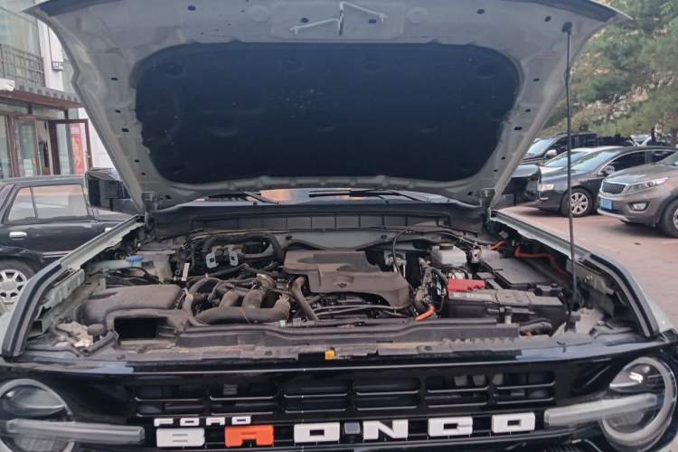 Used Ford Bronco 2024 2.3T Long Beach Engine Bay