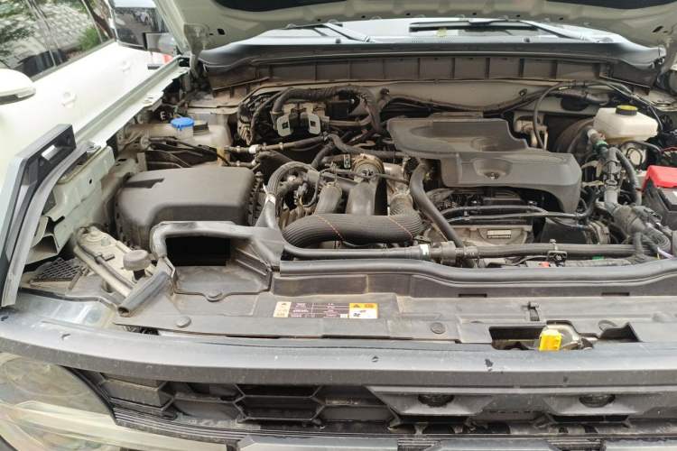 Used Ford Bronco 2024 2.3T Wilderness Engine Bay Right