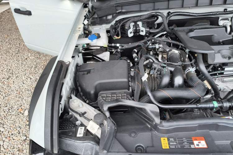 Used Ford Bronco 2024 2.3T Wilderness Engine Bay Right