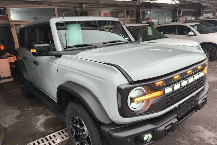 Used Ford Bronco 2024 2.3T Long Beach Front Right 45 Deg
