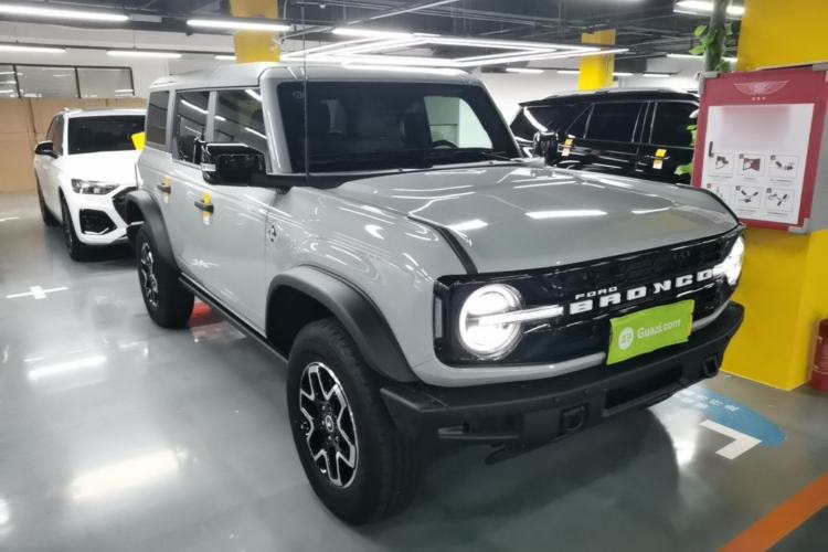 Used Ford Bronco 2024 2.3T Long Beach Front Right 45 Deg