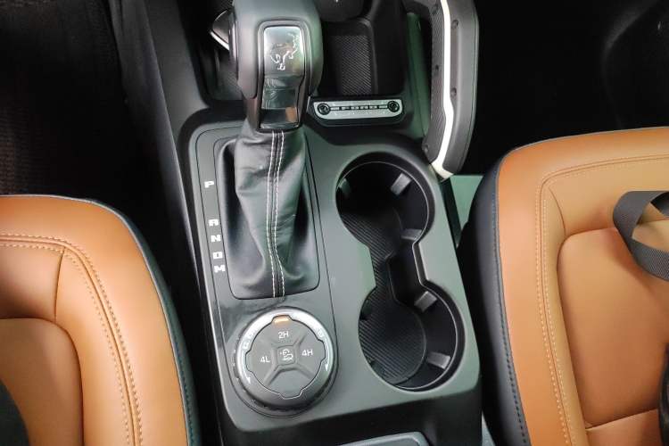 Used Ford Bronco 2024 2.3T Long Beach Gear Lever