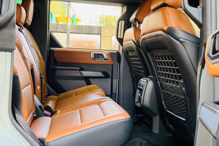 Used Ford Bronco 2024 2.3T Long Beach Interior 2