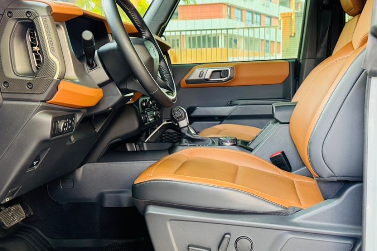 Used Ford Bronco 2024 2.3T Long Beach Interior 9
