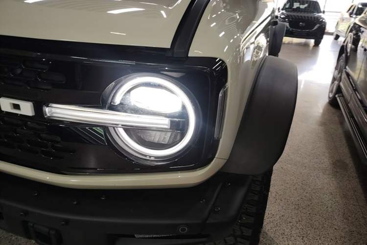 Used Ford Bronco 2024 2.3T Wilderness Left Front Headlight
