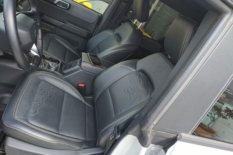 Used Ford Bronco 2024 2.3T Wilderness Left Front Seat