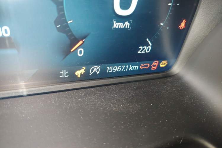 Used Ford Bronco 2024 2.3T Long Beach Odometer Close Up