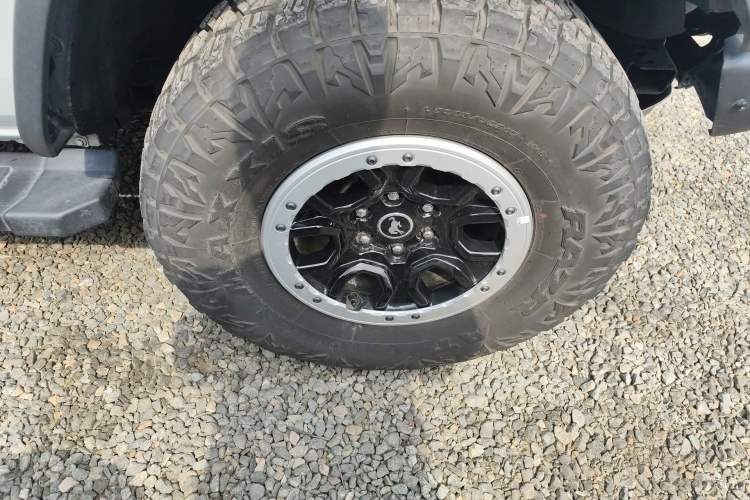 Used Ford Bronco 2024 2.3T Ink Diamond Big-Tire Off-Road Version Right Front Wheel Hub