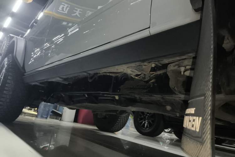 Used Ford Bronco 2024 2.3T Wilderness Right Side Sill