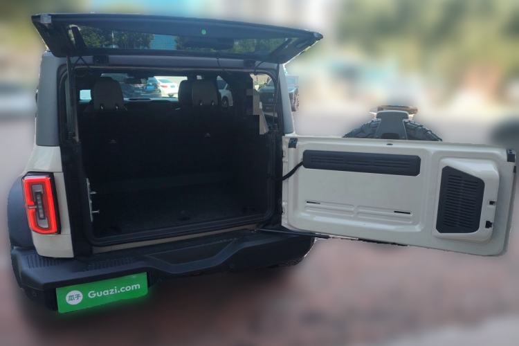 Used Ford Bronco 2024 2.3T Long Beach Trunk
