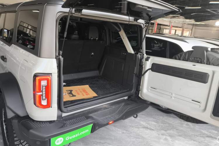 Used Ford Bronco 2024 2.3T Wilderness Trunk