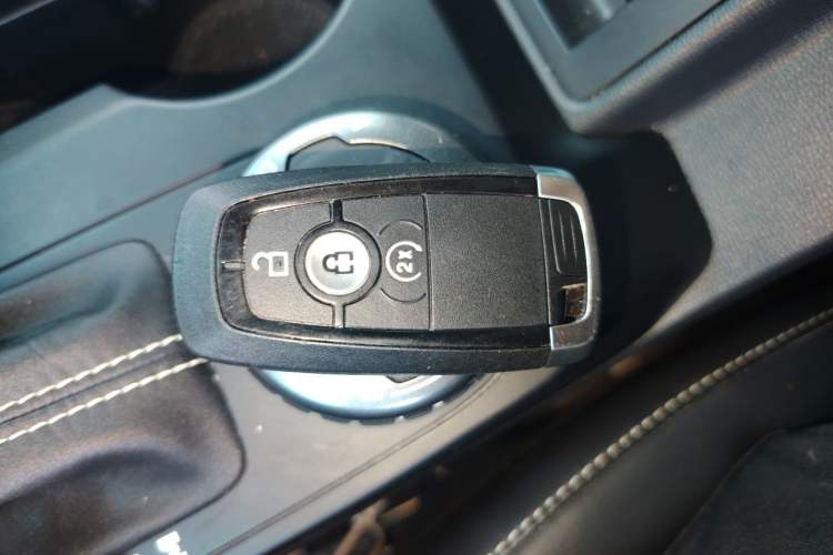 Used Ford Bronco 2024 2.3T Long Beach Vehicle Key
