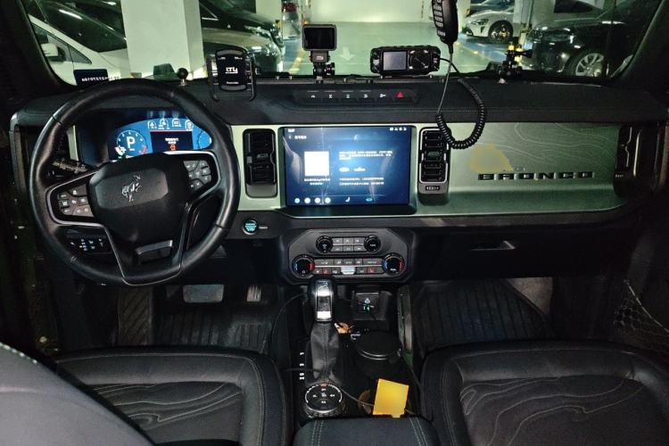 Used Ford Bronco 2024 2.3T Everglades Center Console