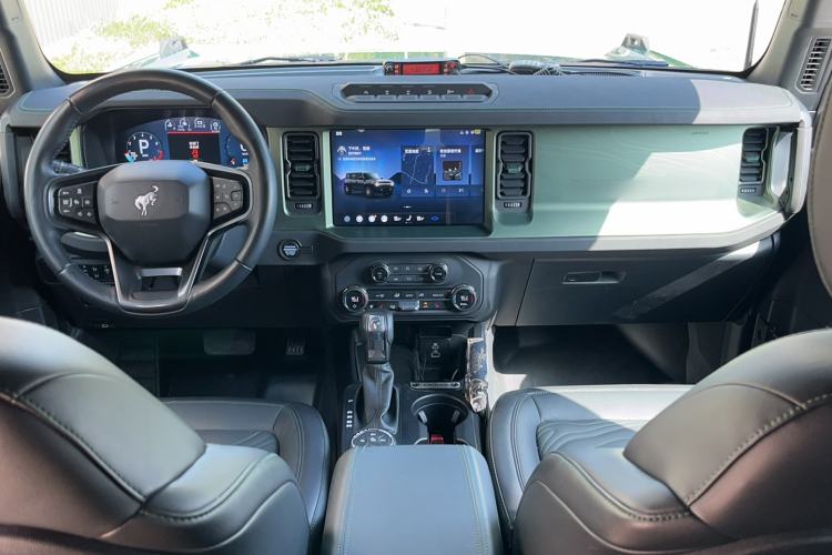 Used Ford Bronco 2024 2.3T Everglades Center Console