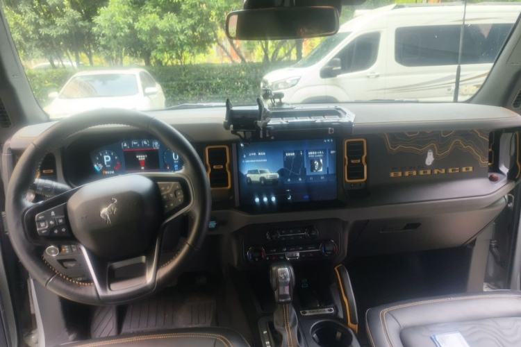 Used Ford Bronco 2024 2.3T Wilderness Center Console