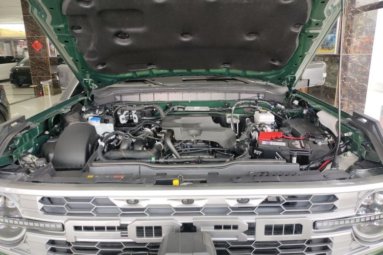 Used Ford Bronco 2024 2.3T Everglades Engine Bay