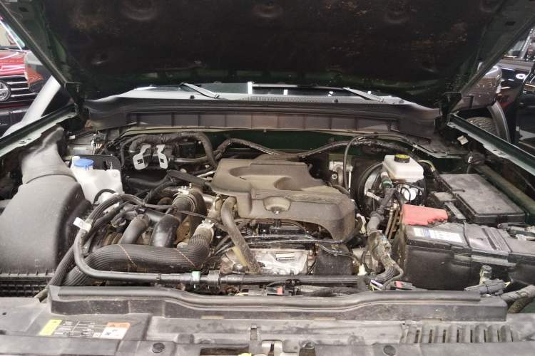 Used Ford Bronco 2024 2.3T Everglades Engine Bay