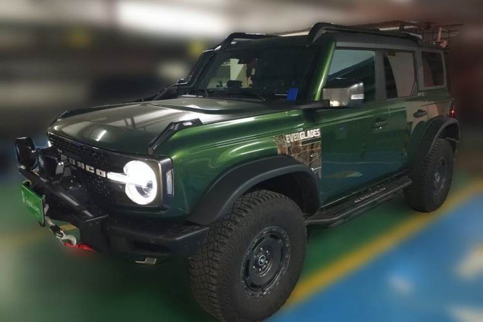 Ford Bronco 2024