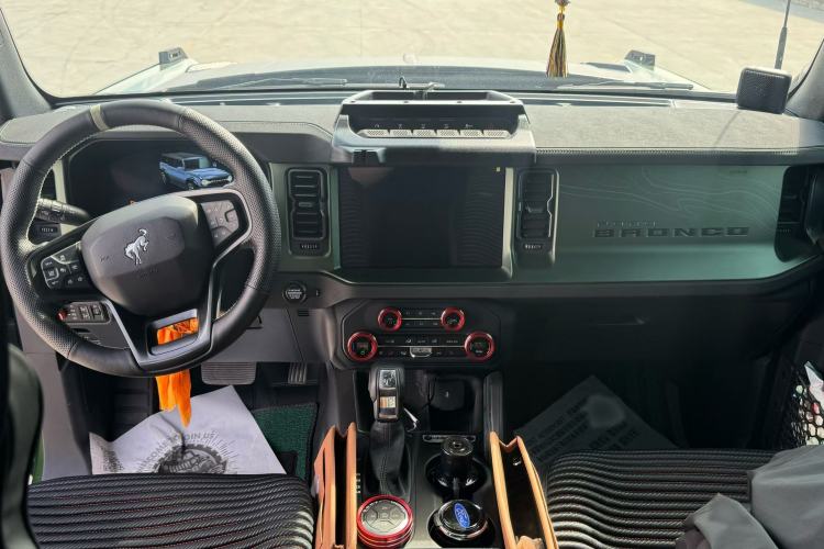 Used Ford Bronco 2024 2.3T Everglades Interior 2