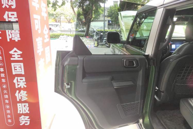 Used Ford Bronco 2024 2.3T Everglades Left Rear Door Interior