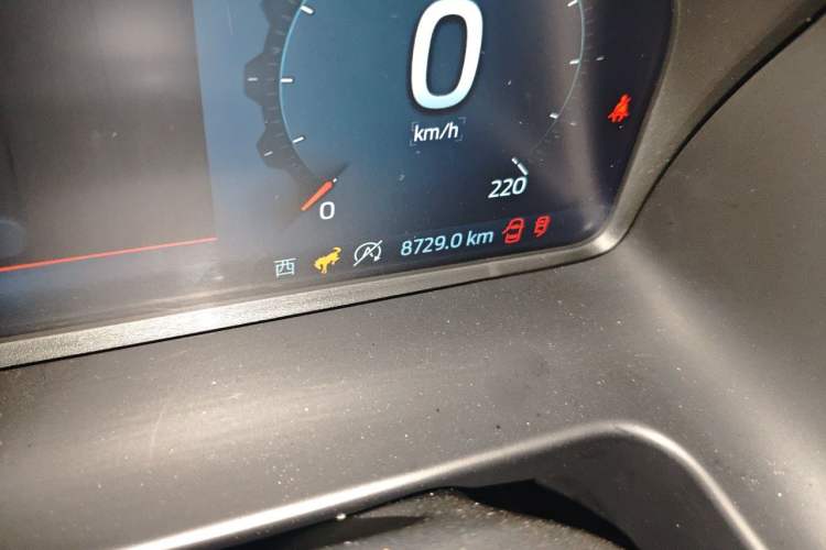 Used Ford Bronco 2024 2.3T Everglades Odometer Close Up