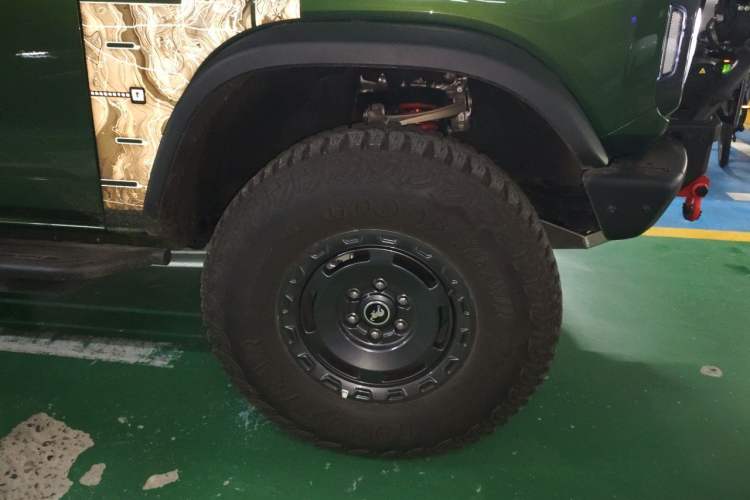 Used Ford Bronco 2024 2.3T Everglades Right Front Wheel Hub