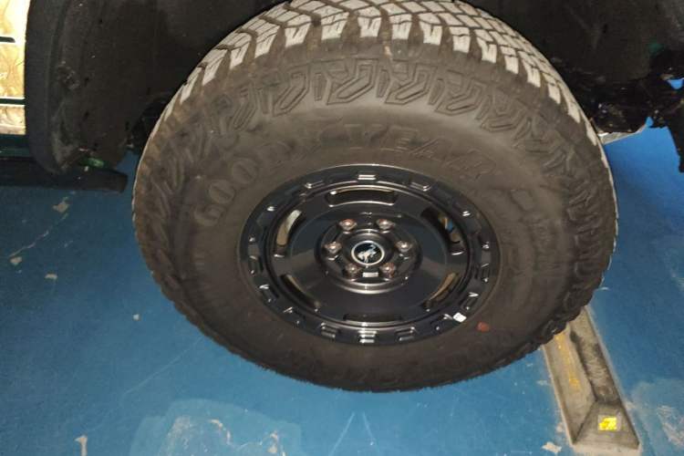 Used Ford Bronco 2024 2.3T Everglades Right Front Wheel Hub