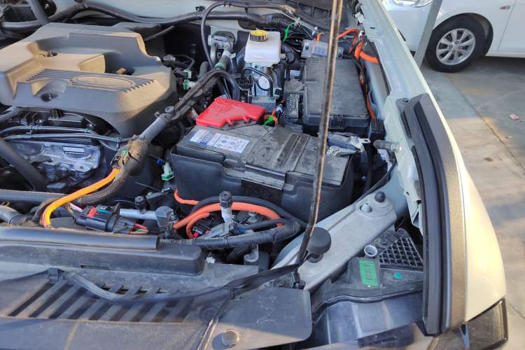 Used Ford Bronco 2024 2.3T Long Beach Engine Bay Left