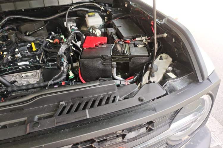 Used Ford Bronco 2024 2.3T Diamond Edition Engine Bay Left